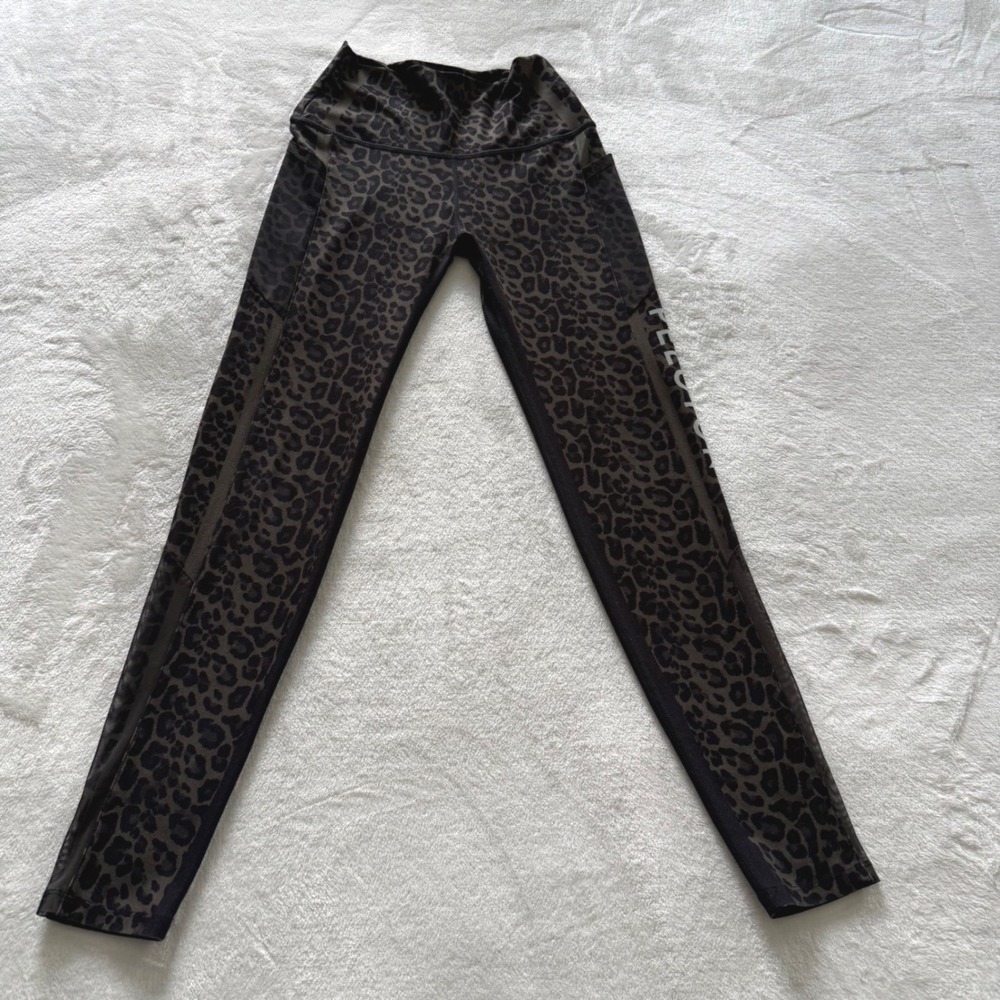 WITH Wear It To Heart Peloton Womens Leopard Print High Rise Leggings Black ‎ S